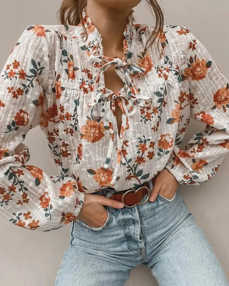 Deanwangkt - Ruched tie front blouse in floral print