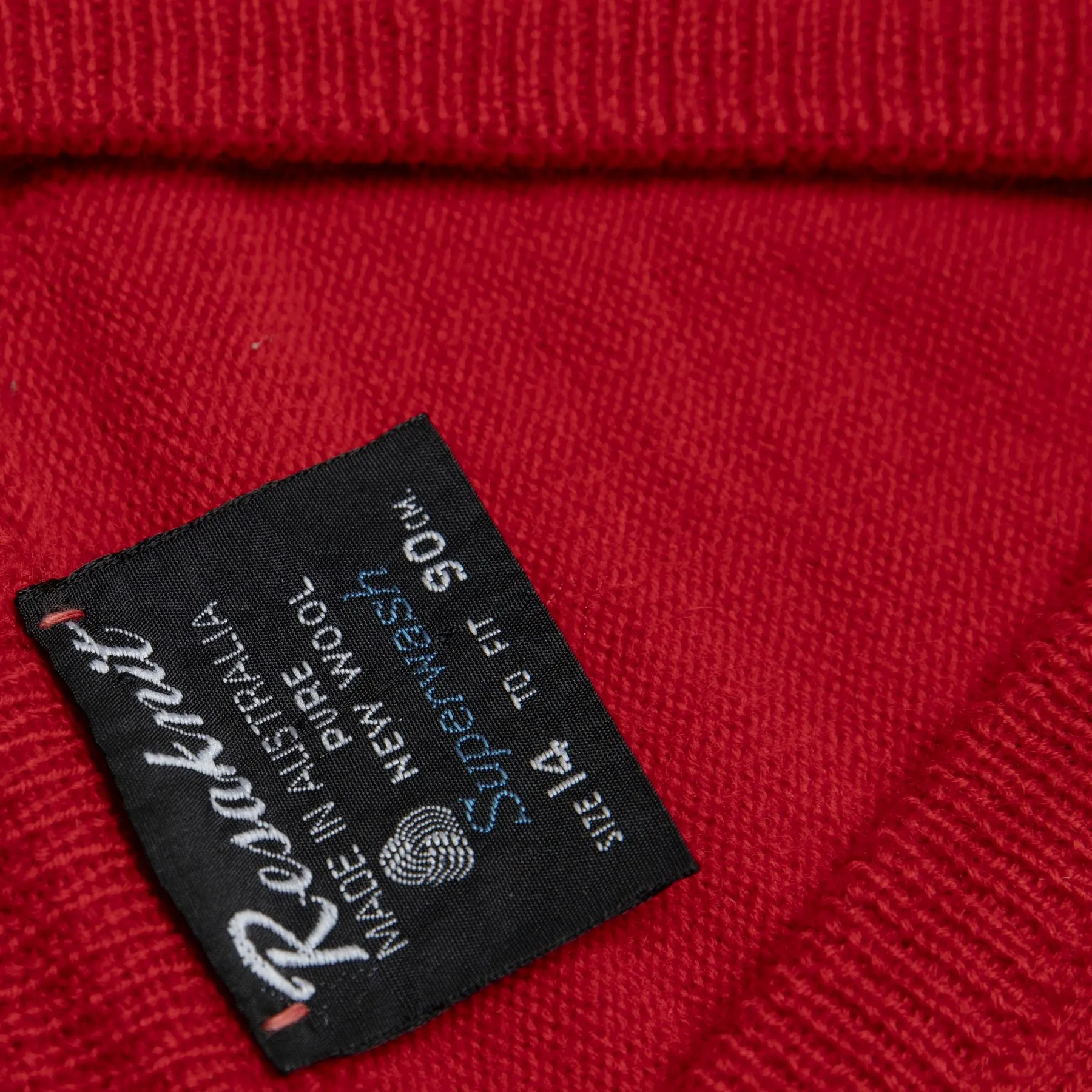 Henty Netball Club Ladder Stitch Raglan V Neck Pullover